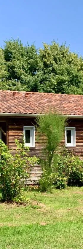 Terres de France - Natura Resort Pescalis，位于蒙科坦特的酒店