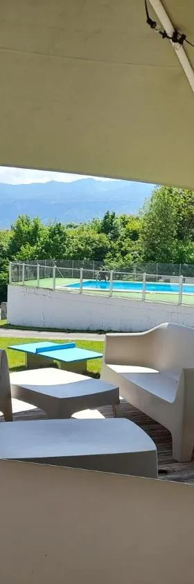 Camping Le Balcon de Chartreuse，位于Miribel-les-Échelles的酒店