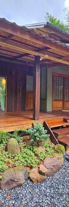 Kiri Vari Boutique Resort at Sapan，位于Ban Huai Ti的酒店