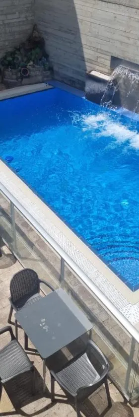 Albergue Casa Mariela -- Pool - additional cost -- solo peregrinos，位于滨河托雷斯的酒店