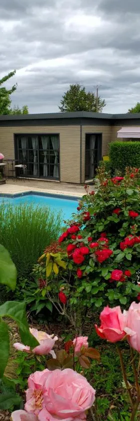 LA GRIOTTE 3 LOFT & Spa，位于珀内代皮耶的酒店