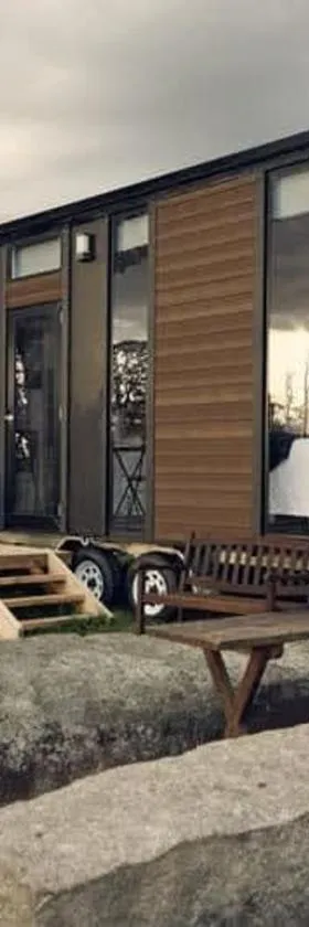 Farm Stay Tiny House by Tiny Away，位于Braidwood的酒店