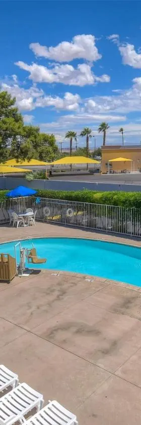 Motel 6 Las Vegas, NV - Boulder Highway，位于拉斯维加斯的酒店