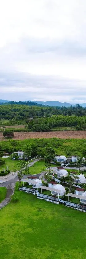 ไร่บำรุงผล Raibumrungphol，位于湄旺的酒店