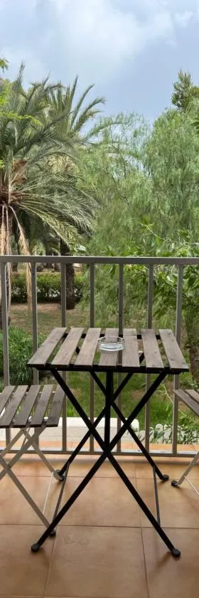 VILLA MARE - 2 beds with balcony, patio and pool and direct park access，位于穆尔西亚的酒店