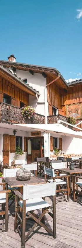 Chalet Hôtel Les Airelles，位于普拉洛尼昂拉瓦努瓦斯的酒店