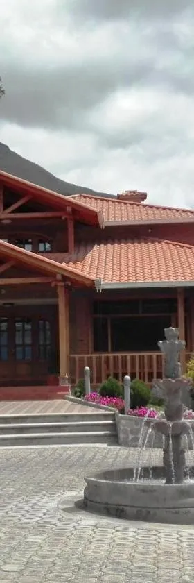 Hostería San Clemente，位于伊瓦拉的酒店
