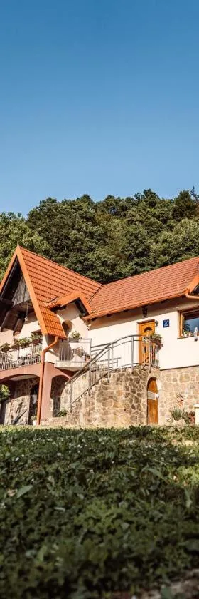 Kuća za odmor LE-LA，位于Cvetlin的酒店
