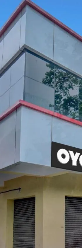 Hotel O Siddhi Vinayak Hotel & Banquets，位于Motīhāri的酒店