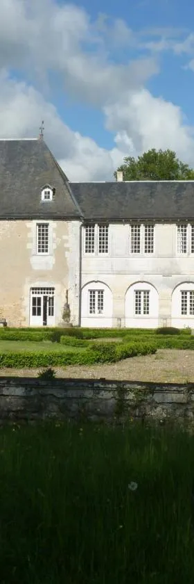 LOGIS du Château du Bois Doucet，位于Bignoux的酒店