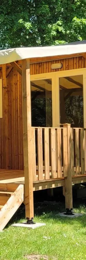 Camping Portes d'Ariege，位于帕米耶的酒店