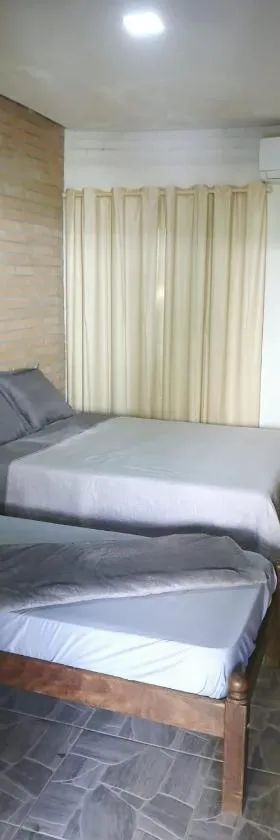 Hospedaria Rancho Pérola，位于关那比的酒店