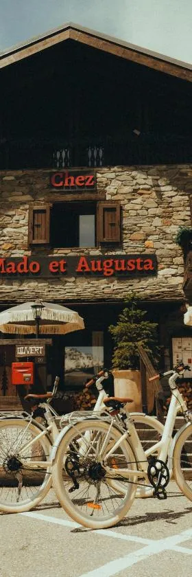 Auberge chez Mado et Augusta，位于圣福瓦-塔朗泰斯的酒店