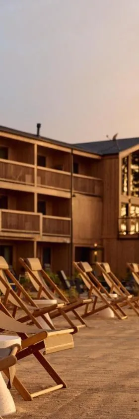 Hotel Marina Riviera，位于大熊湖的酒店