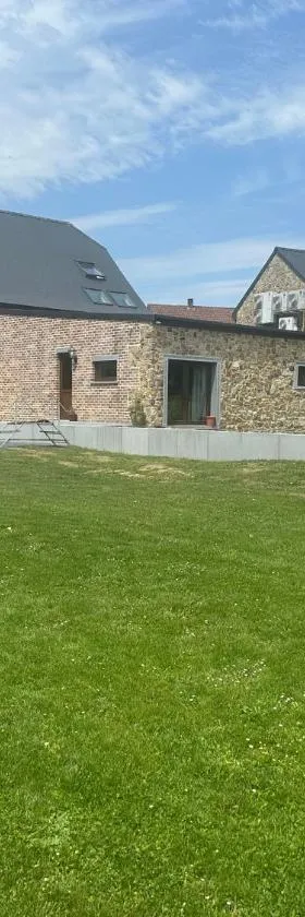 Gîte de la vieille grange，位于洛布的酒店