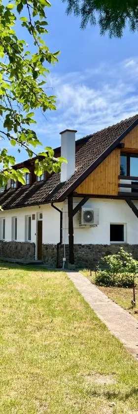 Apartament Pod Wiatrakiem，位于Bęsia的酒店