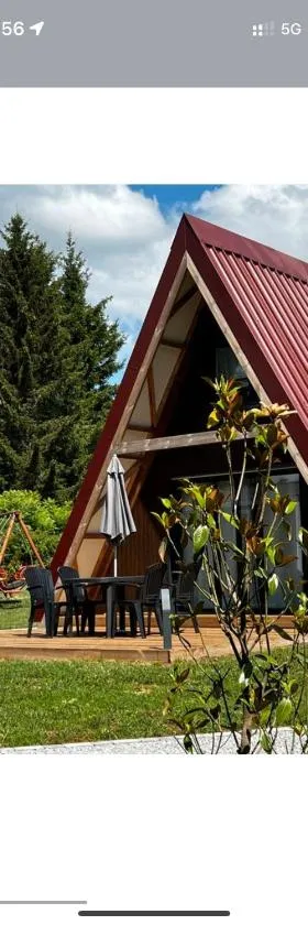 Loray des Bois - Cabane - Tipi - Cottage，位于Loray的酒店