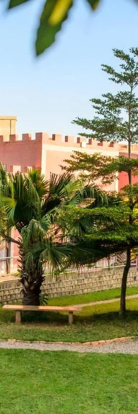 Le Chat'o Park Hotel Ivato Airport NAVETTE GRATUITE H24，位于塔那那利佛的酒店