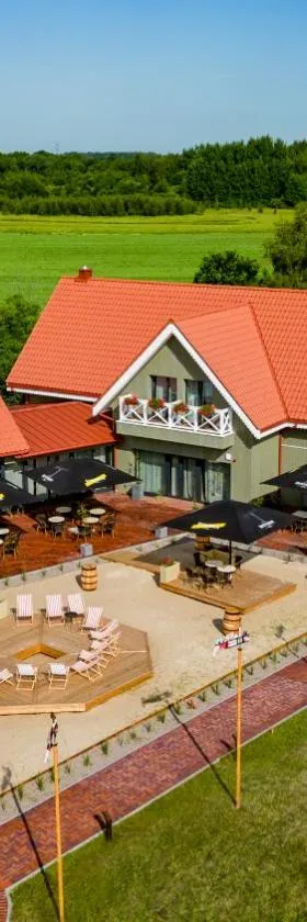 Viešbutis - restoranas SAKAI，位于Gribžiniai的酒店