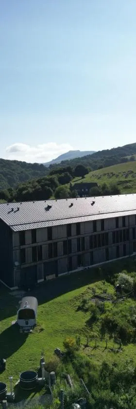 Caldera hébergement et activités d'altitude，位于Saint-Georges的酒店