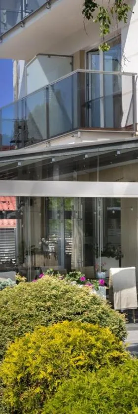 Hotel Nadmorski，位于韦巴的酒店