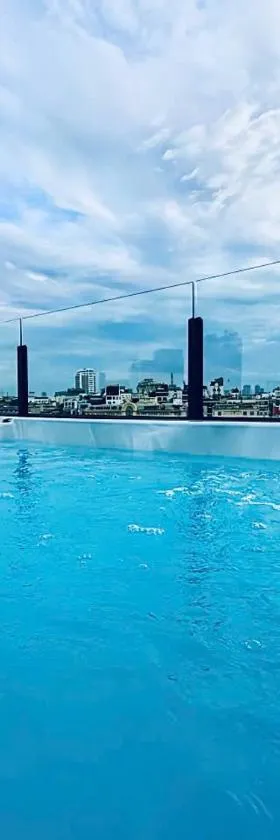 Lucien Hanoi Lakeside Hotel & Rooftop，位于河内的酒店