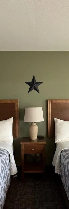 The Trail Inn & RV Sites - Selby, SD - HWY 12, HWY 83，位于Selby的酒店