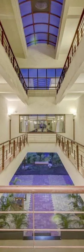 Hotel O Plus Corporate One，位于Khāpa的酒店