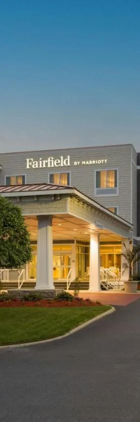 Fairfield Inn & Suites by Marriott Chincoteague Island Waterfront，位于钦科蒂格的酒店
