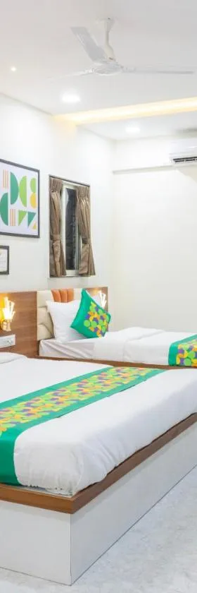 Treebo Aura Inn Regency，位于浦那的酒店
