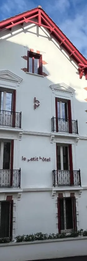 Le Petit Hôtel，位于圣让-德吕兹的酒店