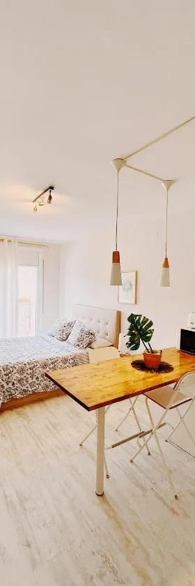 Tropical Apartaments Euroviajeros，位于皮内达德马尔的酒店