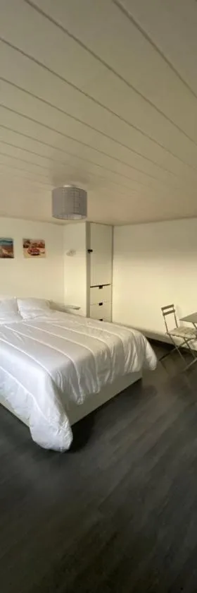 Studio chez l'Habitant，位于Maulévrier的酒店