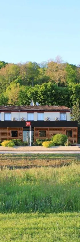 宜必思欧里亚克酒店，位于欧里亚克的酒店