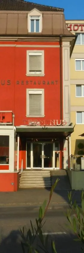 总站酒店，位于波朗特吕的酒店