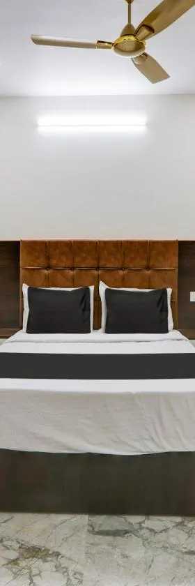 Super Hotel O Arjun Residency，位于Khammam的酒店
