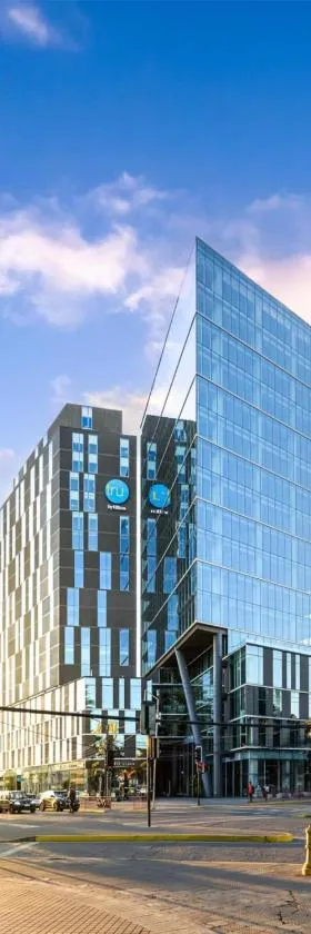 Tru By Hilton Chillan Ferrat，位于奇廉的酒店