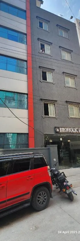 FabHotel AIG Broholic - 250M from AIG Hospital, Gachibowli，位于海得拉巴的酒店
