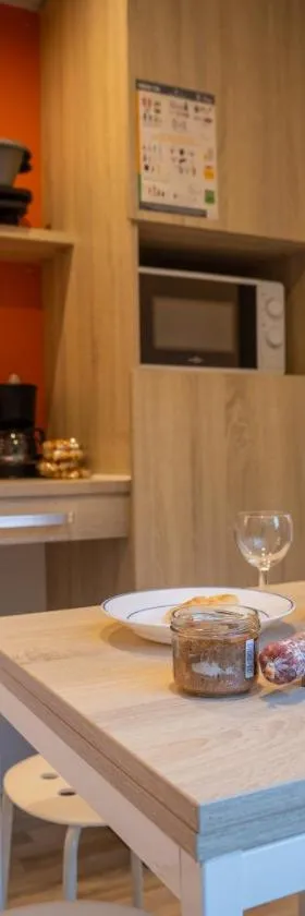Camping Onlycamp La Potinière，位于Écueillé的酒店