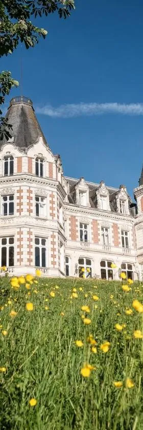 Château De L'aubrière - Teritoria，位于图尔的酒店
