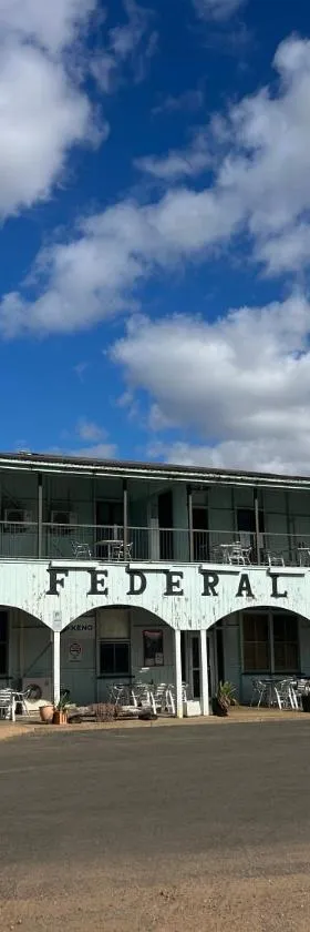 Federal hotel Wallumbilla，位于Wallumbilla的酒店