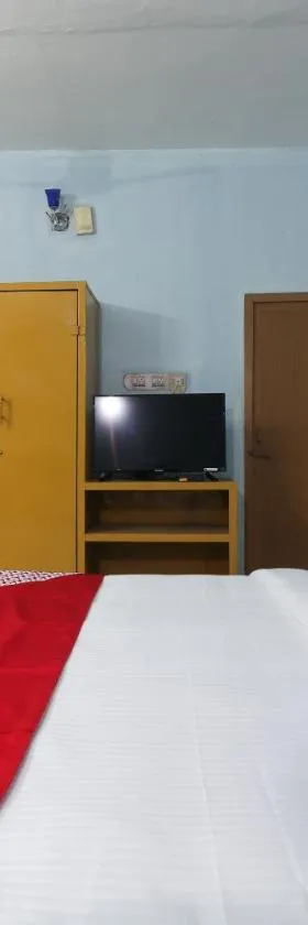 Hotel O Sandhra Apartments，位于Pūvār的酒店