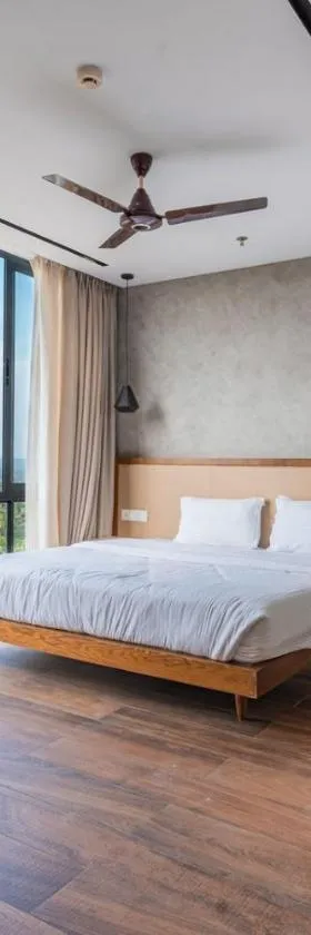 Royal Holidays & Stays，位于Pattāmbi的酒店