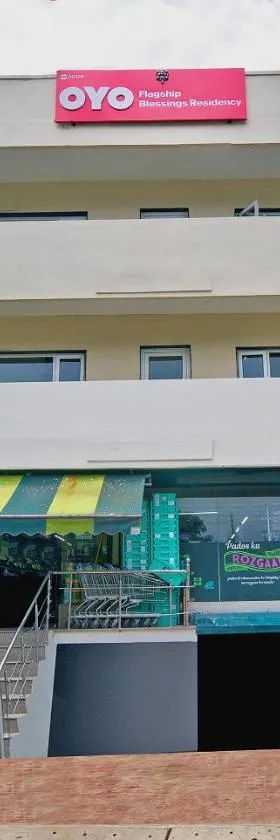 Super Hotel O Blessings Residency，位于Rājpur的酒店