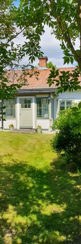 Enköping Cottage，位于恩雪平的酒店