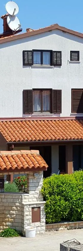 Bed & Breakfast Banjole，位于班约勒的酒店