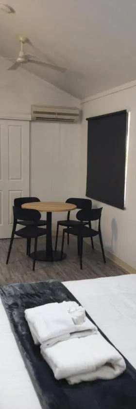 Rockingham Holiday Village，位于罗金汉姆的酒店