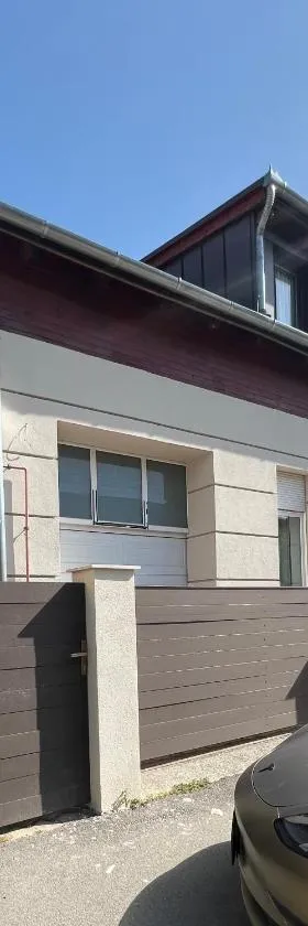 Korona Apartman，位于考波什堡的酒店