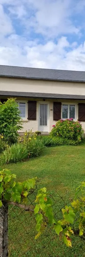 Maison à Gimel les Cascades en Corrèze，位于La Bitarelle的酒店
