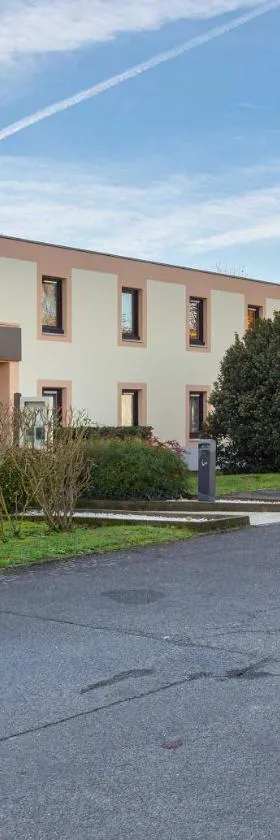 B&B HOTEL Blois Nord Vallée Maillard，位于布鲁瓦的酒店